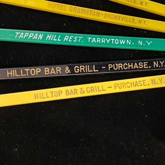 Vintage Lot of 7, New York Hotels, Restaurants & Bars Swizzle Sticks - Picture 7 of 12